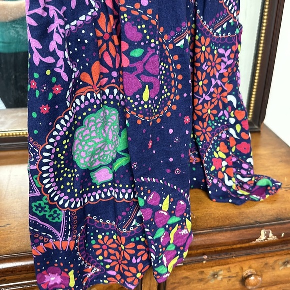 Cute flower dress with pockets! - Picture 4 of 5